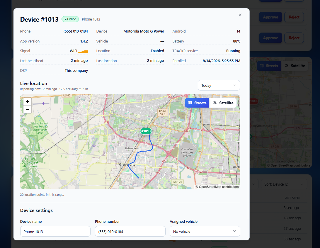 TRACKR desktop device detail showing live location, device settings and last heartbeat